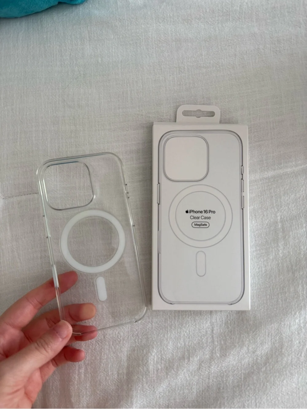 Apple iPhone 16 Pro clear case